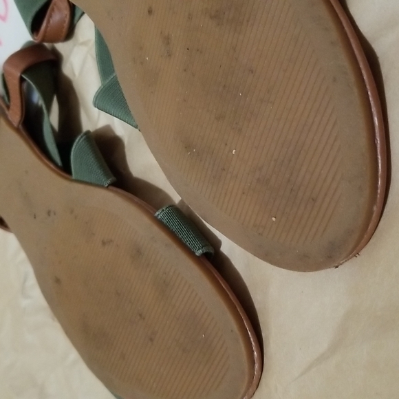 💥3 for $10💥 Sandal Up Khaki Green Sandal Flats - Picture 6 of 15
